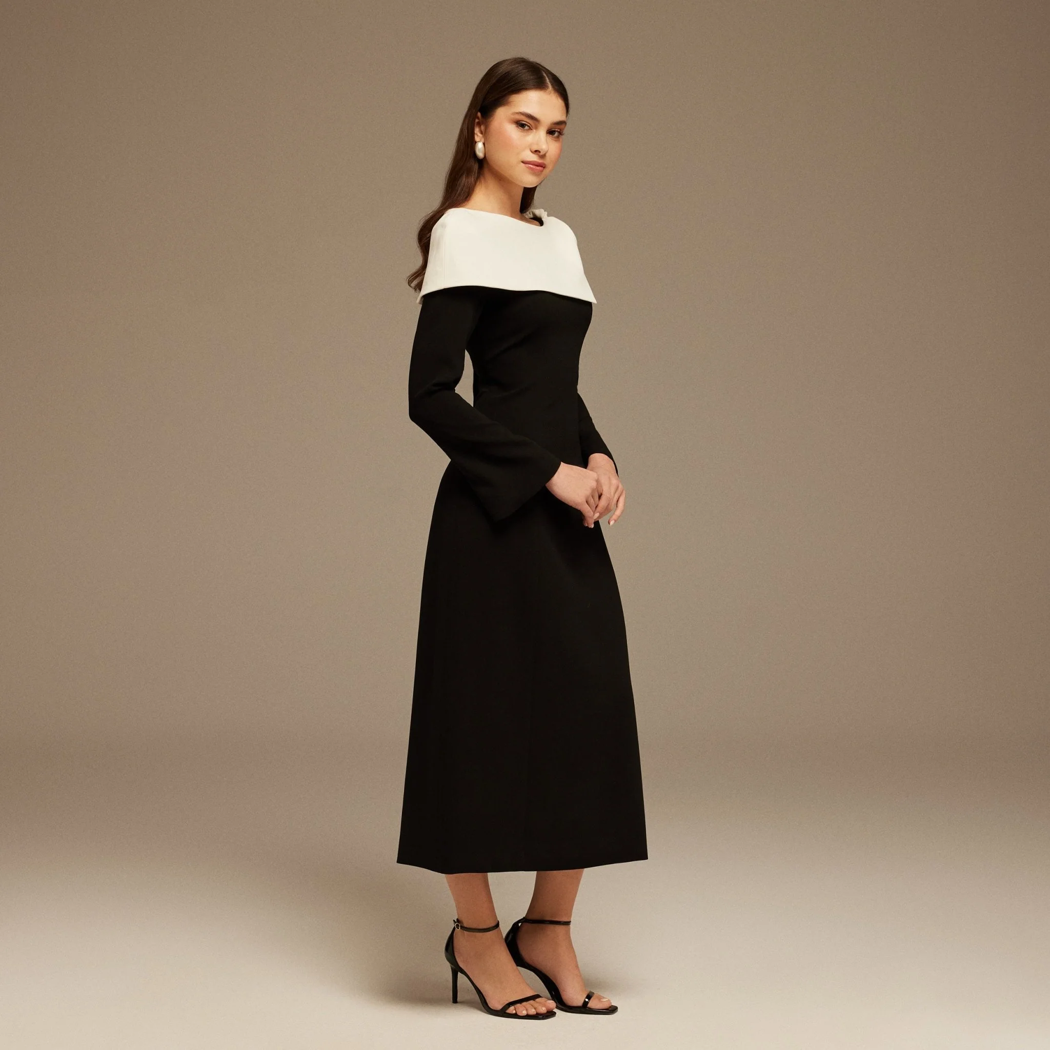 Black and White Folded Neck Long Sleeve Crepe Dress - Image 3