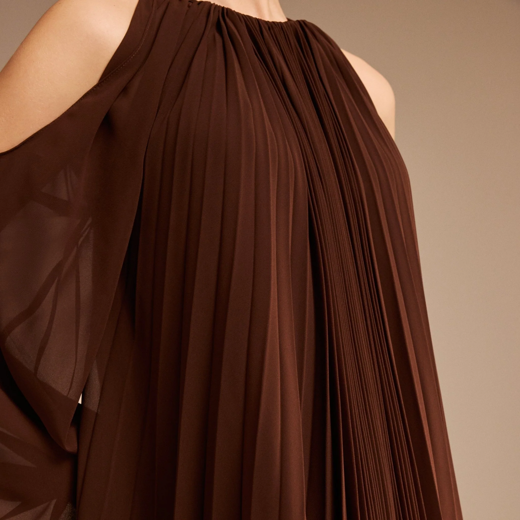 Poet Shoulder Pleated Long Sleeve Chiffon Dress - Image 4