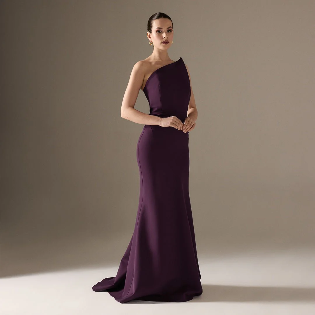 Plum Sleeveless Crepe Gown with Detailed Top - Image 3